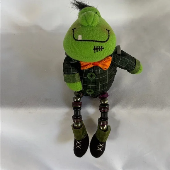 HALLOWEEN VINTAGE VERY CUTE SITTING FIGURINES DOLLS DECORATION Shelf Sitters - Picture 8 of 14